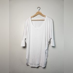 Heimious Women's Batwing White Top Size Large